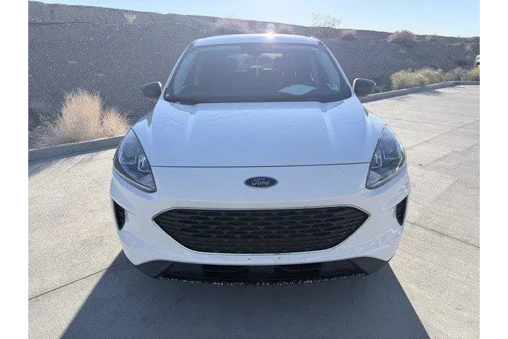 $18253 : Ford Escape 2022 AWD SE 4dr image 2