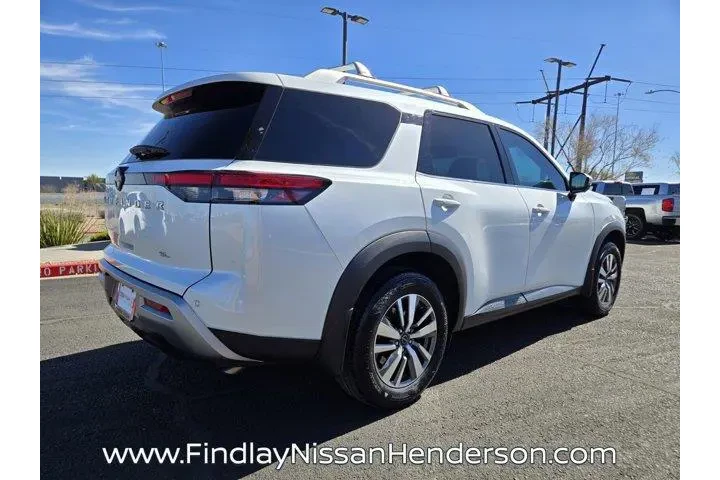 $35749 : Nissan Pathfinder 2025 SL 4d image 6