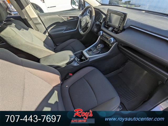 $24995 : 2021 RAV4 LE AWD SUV image 10