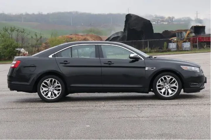 $11950 : Ford Taurus 2015 Limited 4dr image 9