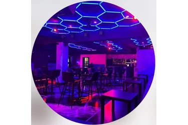 SE NECESITAN MESERAS en Miami