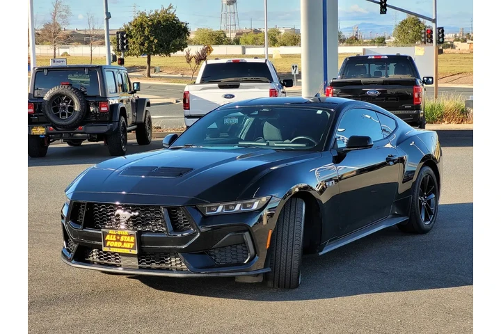 $40000 : Ford Mustang 2024 GT 2dr Fas image 8