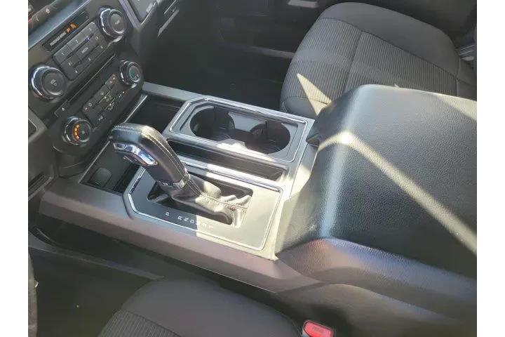 $20000 : Ford F-150 2015 4x2 XLT 4dr image 8