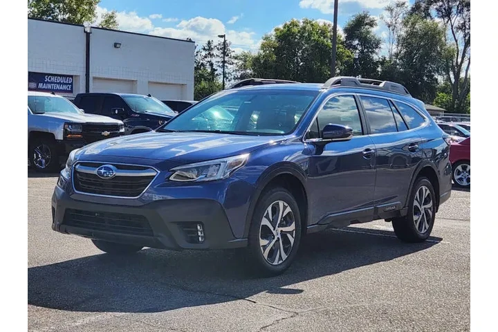 $18995 : 2022 Outback Limited image 8