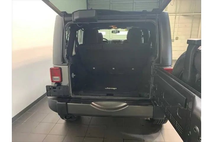 $21975 : Jeep Wrangler Unlimited 2016 image 10