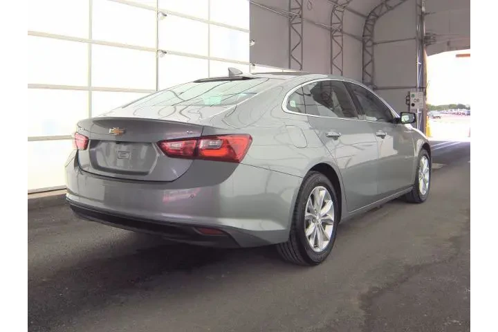 $20773 : Chevrolet Malibu 2024 LT 4dr image 3