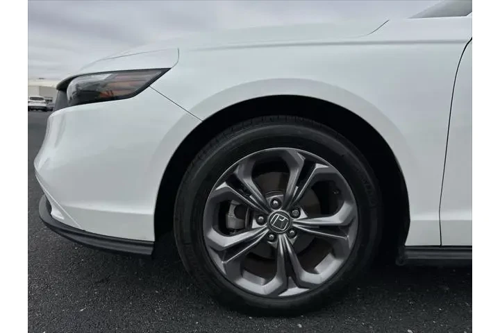 $28000 : Honda Accord 2024 EX 4dr Sed image 10