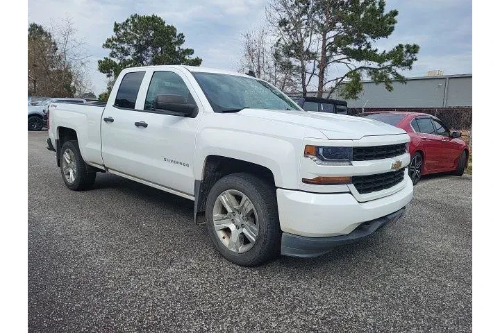 $25499 : Chevrolet Silverado 1500 201 image 1