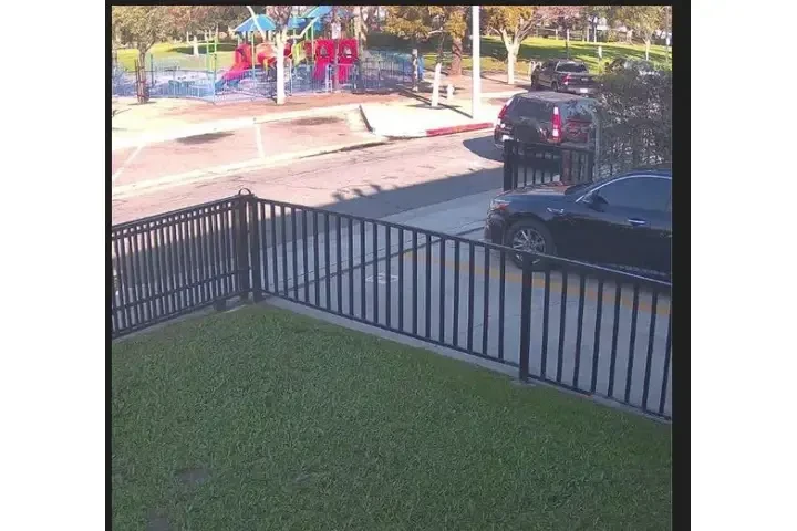 $1695 : MAYWOOD  FRENTE AL PARQUE image 6