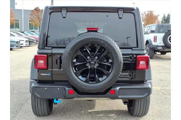 $31950 : Jeep Wrangler 2023 4x4 High image 6