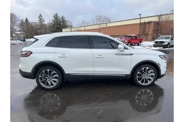 $31825 : Lincoln Nautilus 2023 AWD Re image 4