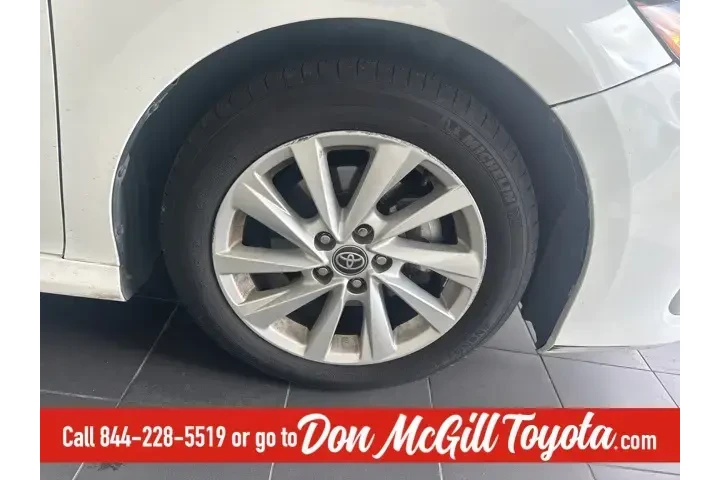 $21528 : Toyota Camry 2023 LE 4dr Sed image 4