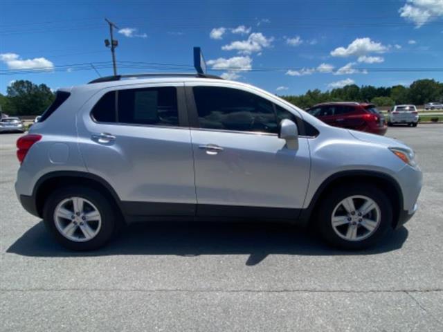 2018 Trax image 4