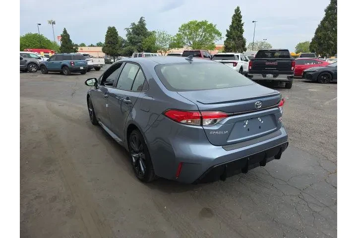 $33900 : Toyota Corolla Hybrid 2026 L image 4