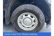 $28510 : Ford F-150 2022 4x4 XL 4dr S thumbnail