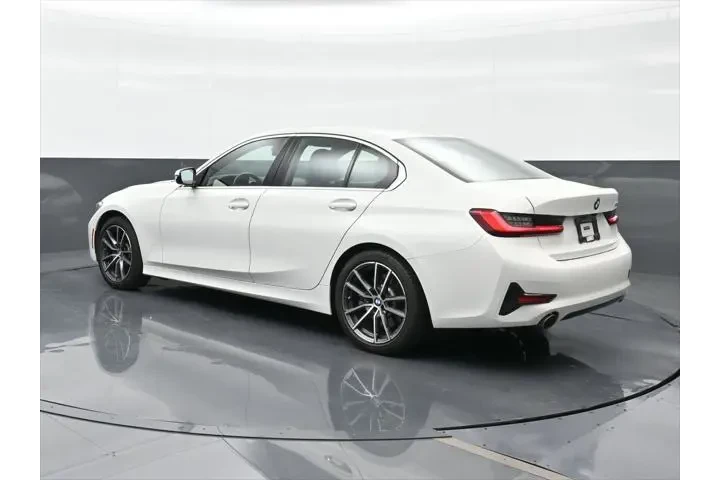 $26815 : BMW 3 Series 2021 330i 4dr S image 2