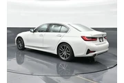 $26815 : BMW 3 Series 2021 330i 4dr S thumbnail