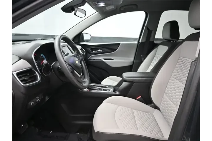 $17576 : Chevrolet Equinox 2021 LS 4d image 7