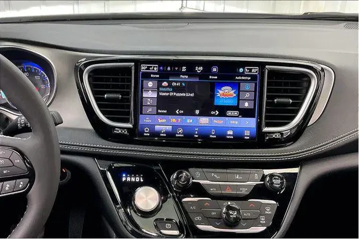 $36990 : Chrysler Pacifica 2024 Limit image 6