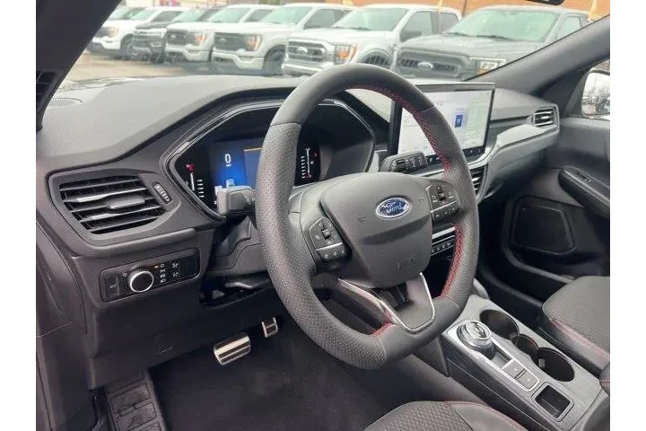 $23942 : Ford Escape 2023 AWD ST-Line image 7
