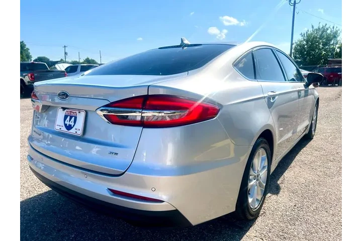 $14995 : 2019 Fusion SE image 7