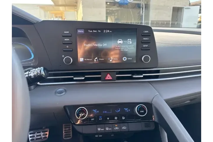 $20900 : Hyundai ELANTRA 2025 SEL Spo image 7