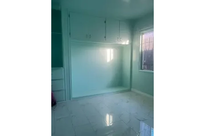 LONG BEACH, 1762 CHESTNUT AVE image 4