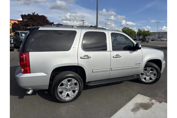 $12888 : 2013 GMC Yukon SLT image 3