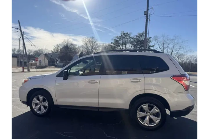 $6999 : 2015 Forester 2.5i image 9