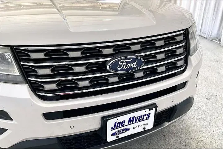 $8219 : Ford Explorer 2016 XLT 4dr S image 7