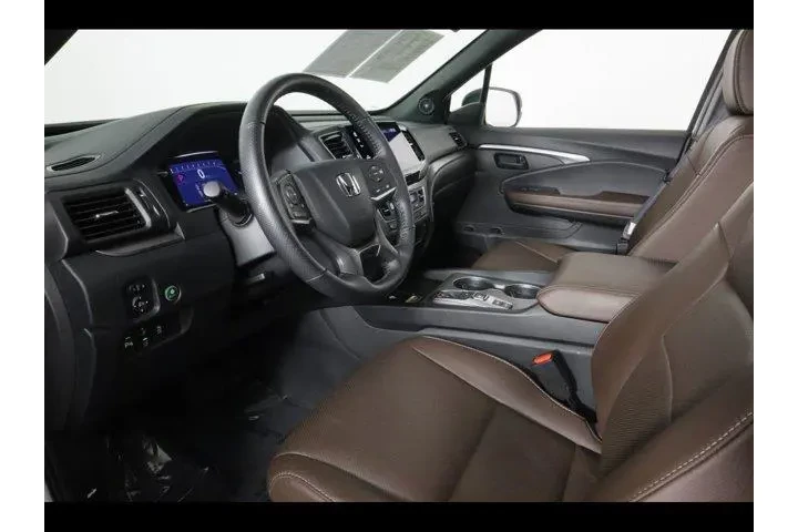 $37875 : Honda Passport 2024 AWD EX-L image 10