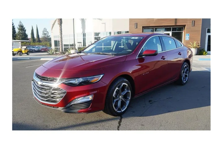 $19984 : 2024 Malibu LT image 2