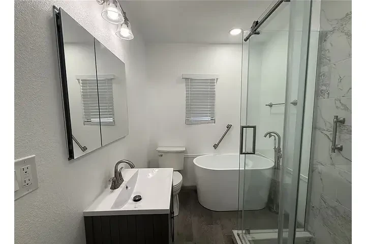 $1990 : READY✳️Blount Pl, Lynwood, CA image 5