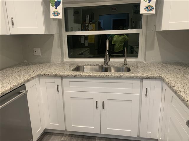 $18 : Kitchen countertop for sale image 3