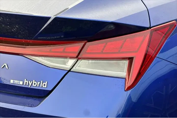 $16990 : Hyundai ELANTRA Hybrid 2022 image 6
