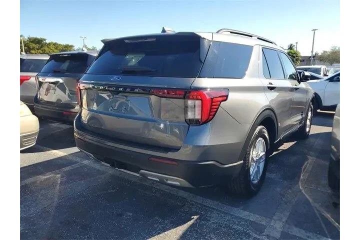$35990 : Ford Explorer 2025 Active 4d image 3