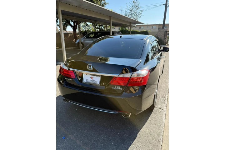 $8999 : Honda accord 2015 touring v6 image 1