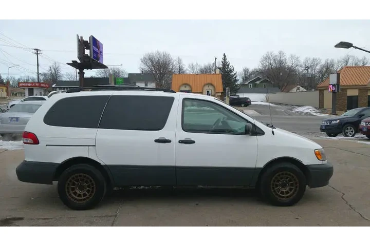 $3999 : 2002 Sienna CE image 3