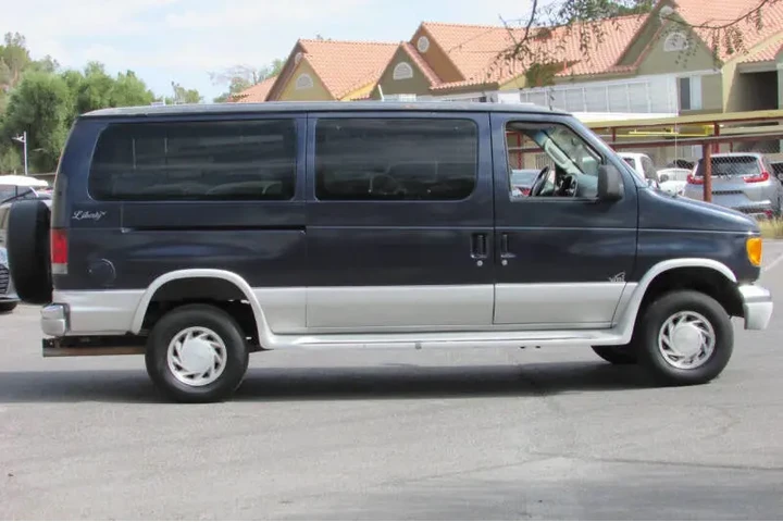 $9995 : 2003 E-Series E-150 XLT image 9