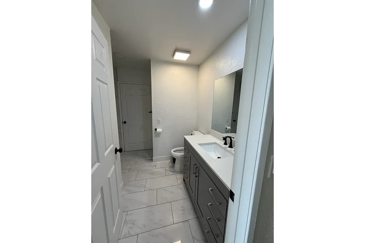 $1180 : Rialto- Listo image 5