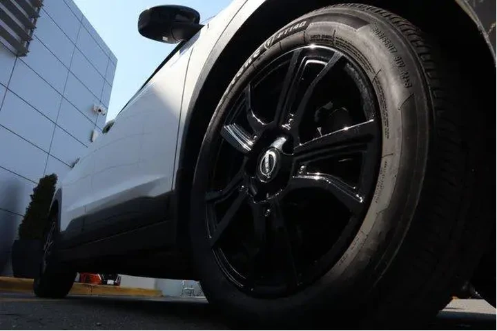 $18550 : Nissan Kicks 2023 SV 4dr Cro image 10