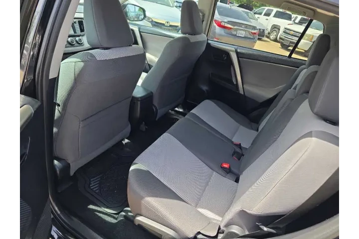 $9800 : 2014 RAV4 LE image 9