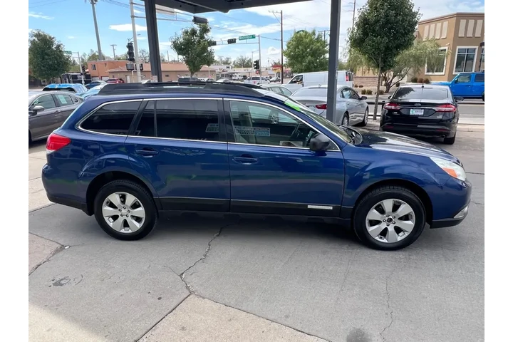 $7950 : 2010 Outback 2.5i Limited image 4