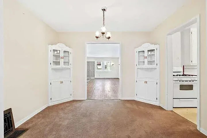 $2900 : 3Bed available in LA image 4