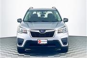 $19980 : PRE-OWNED 2019 SUBARU FORESTER thumbnail