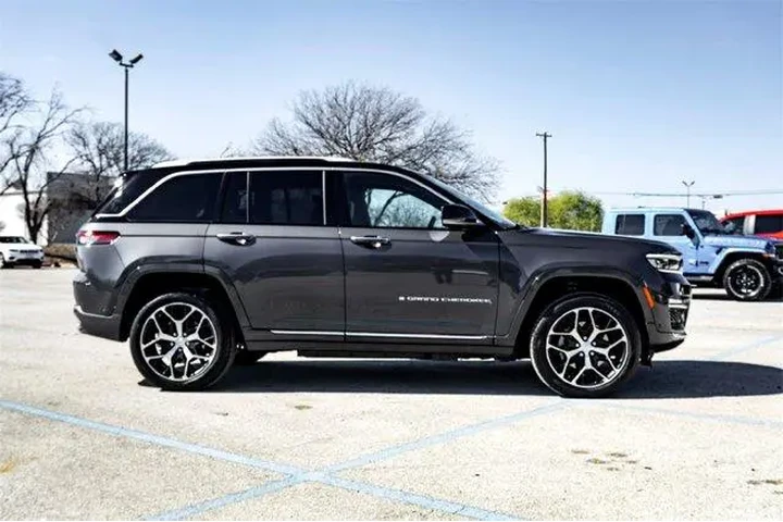 $34640 : Jeep Grand Cherokee 2022 4x4 image 4