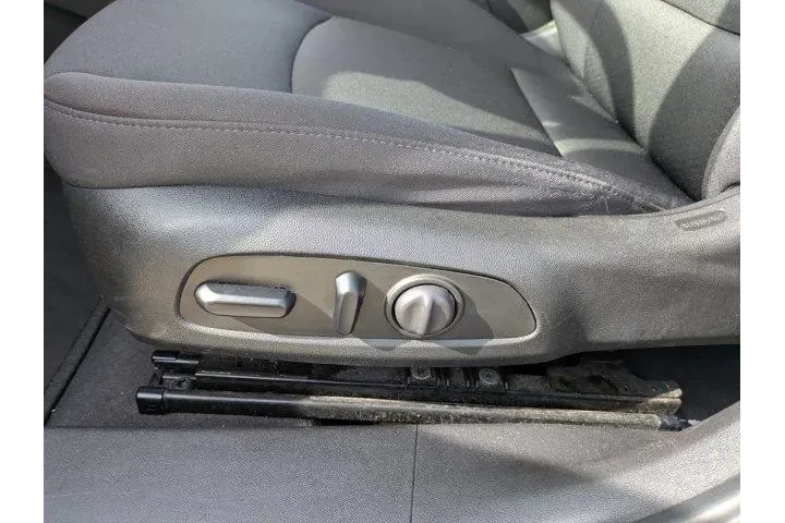 $18995 : Chevrolet Malibu 2023 LT 4dr image 5