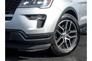$22963 : Ford Explorer 2018 AWD Sport thumbnail