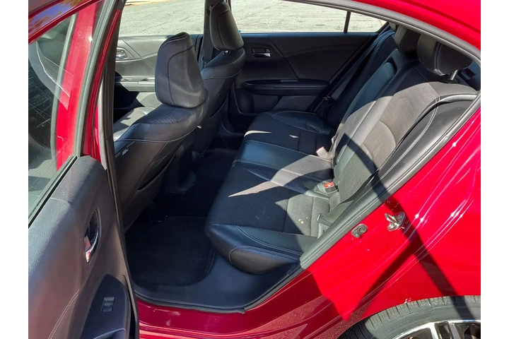 $8900 : 2017 Accord SPORT image 5