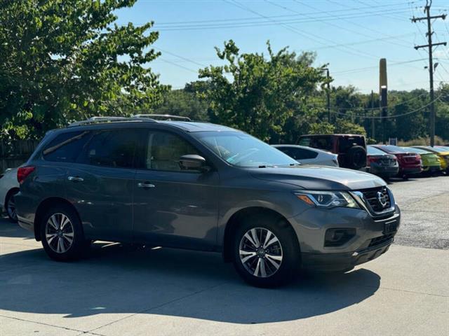 $11459 : 2017 Pathfinder SL image 5